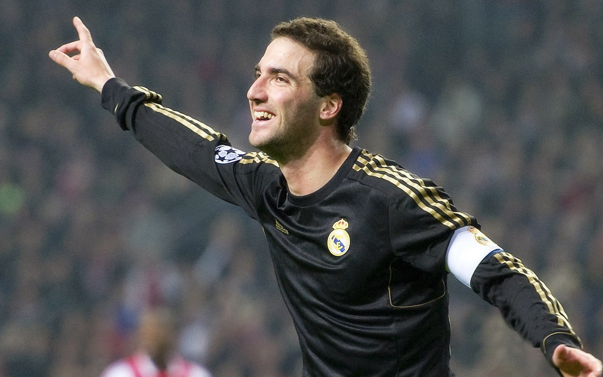 欧洲巨人_ 拜仁慕尼黑蓄势待发再过拜仁慕尼黑，拜仁慕尼黑欧冠冠军阵容